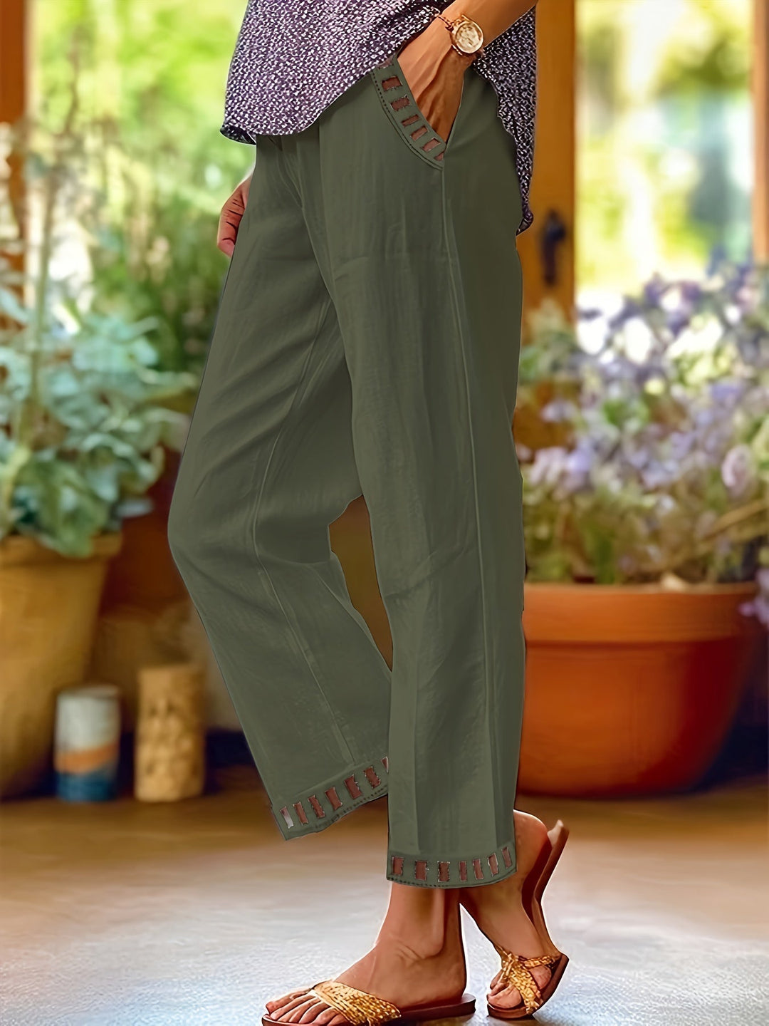 Wren – Relaxed Cropped Pants with Contrast Details